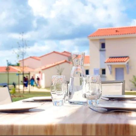 Vakantiehuis Well-kept 7 Km From The Beach *