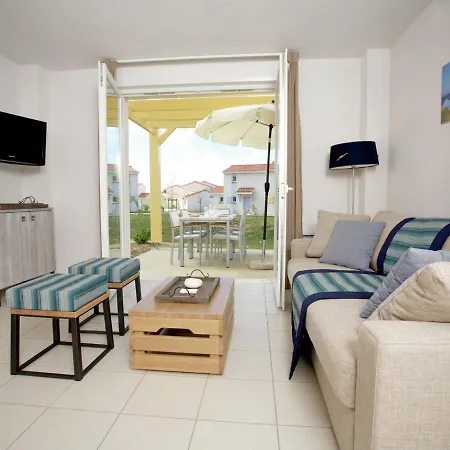 Vakantiehuis Well-kept 7 Km From The Beach *